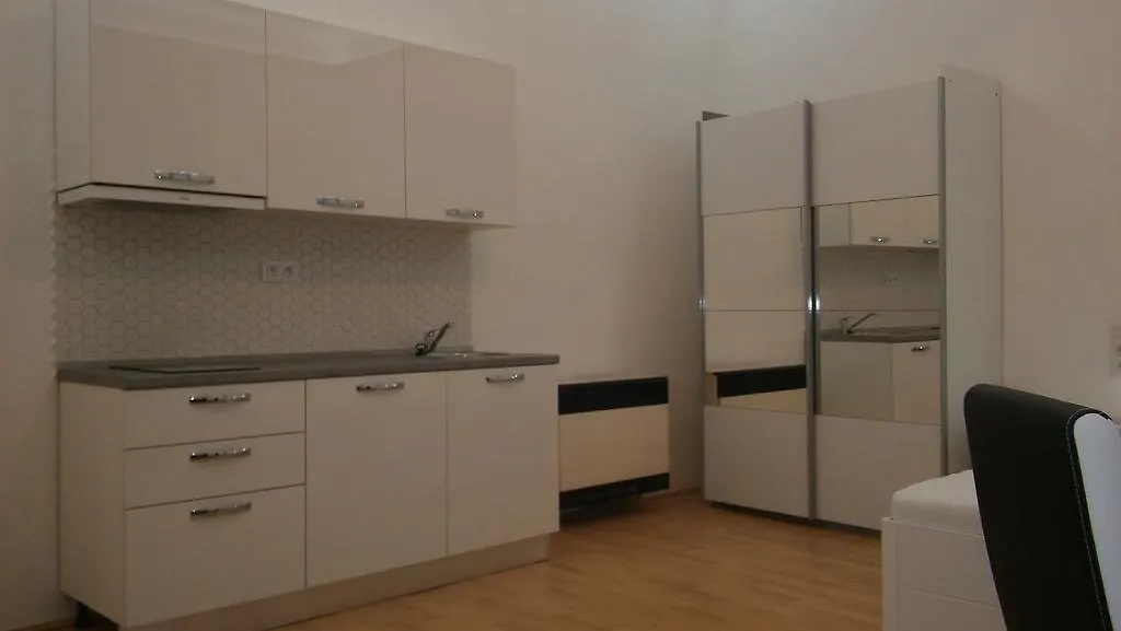 Prague Apartment Reznicka 3